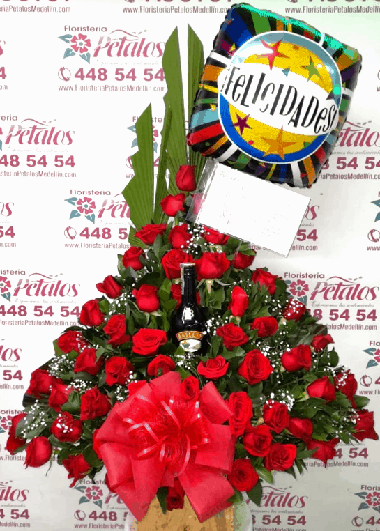 152Floristeria-Es-importante-para-todos-el-día-en-la-ciudad-de-Medellin-de-tu-cumpleanos-pero-en-especial-lo-es-para-mi-Felicitaciones-en-tu-dia